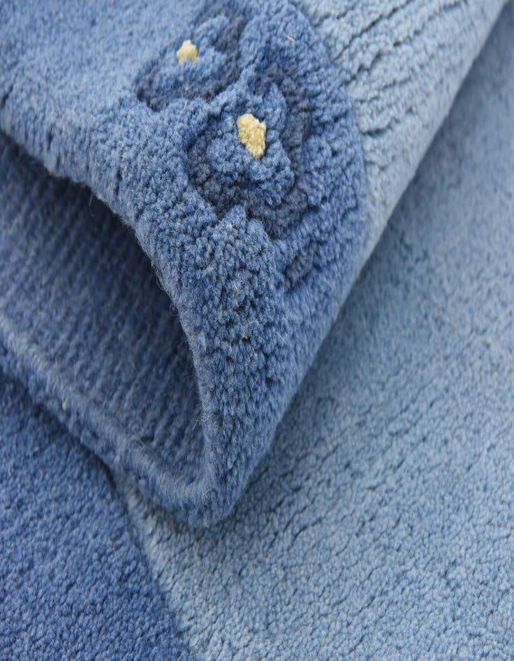 Detail image of 2' 6 x 4' 10 Hand Knotted Modern Tibet Wool Rug