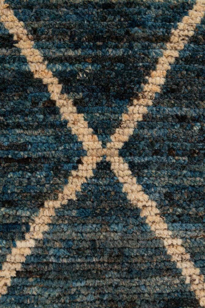 4' 10 x 5' 11 Hand Knotted Moroccan Wool Rug