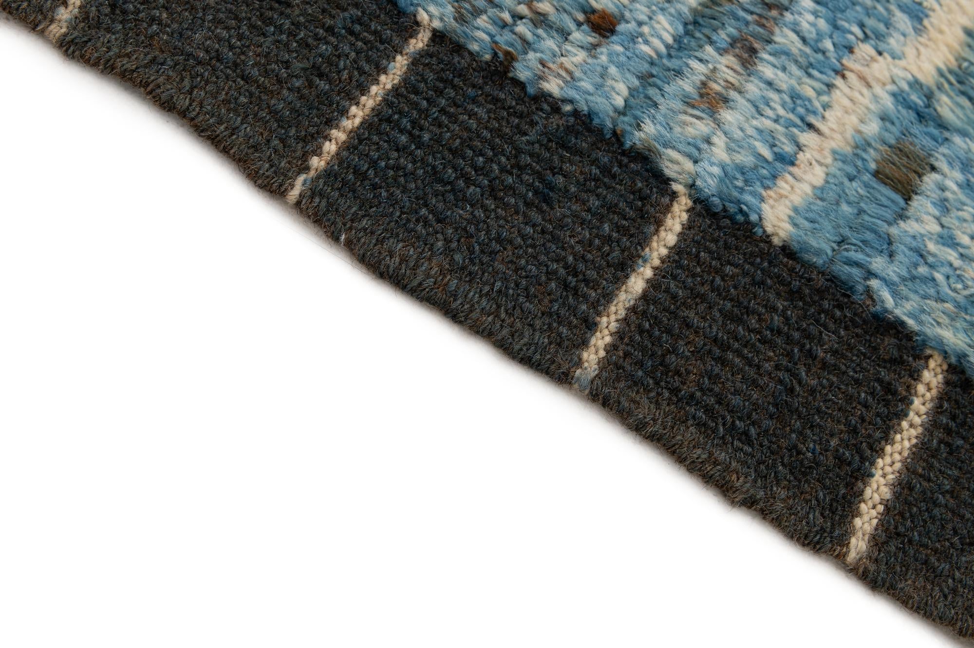 5' 6 x 8' 2 Hand Knotted Moroccan Wool Rug