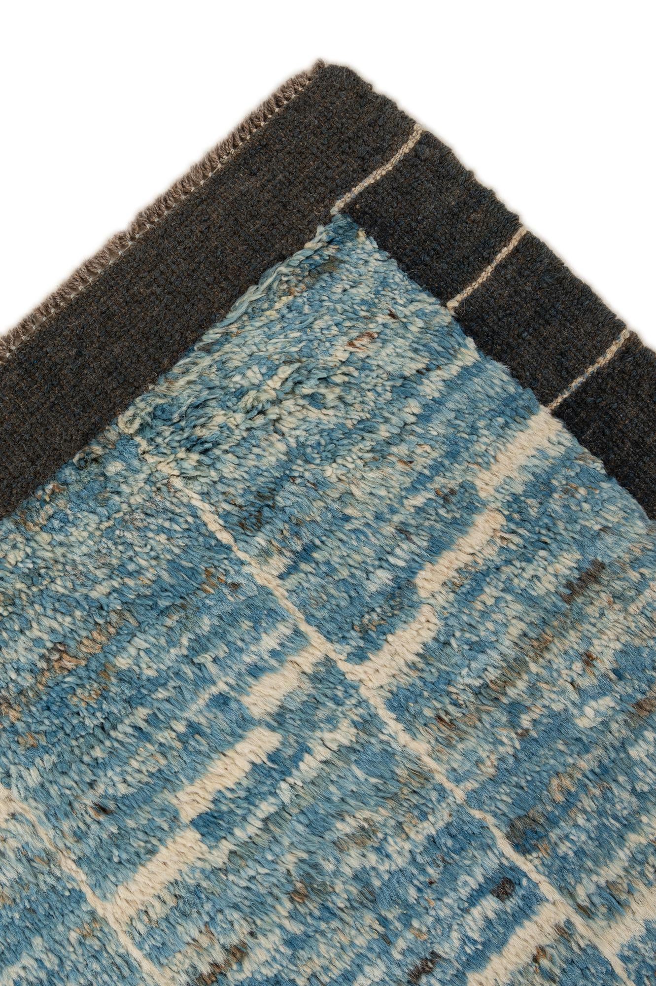 5' 6 x 8' 2 Hand Knotted Moroccan Wool Rug