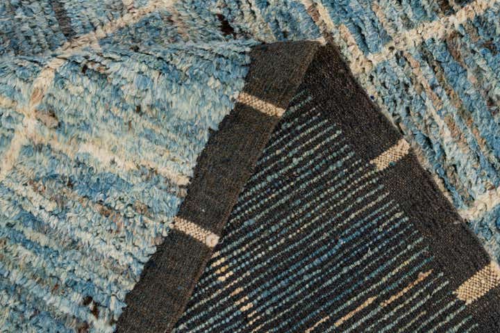 5' 9 x 7' 6 Hand Knotted Moroccan Wool Rug