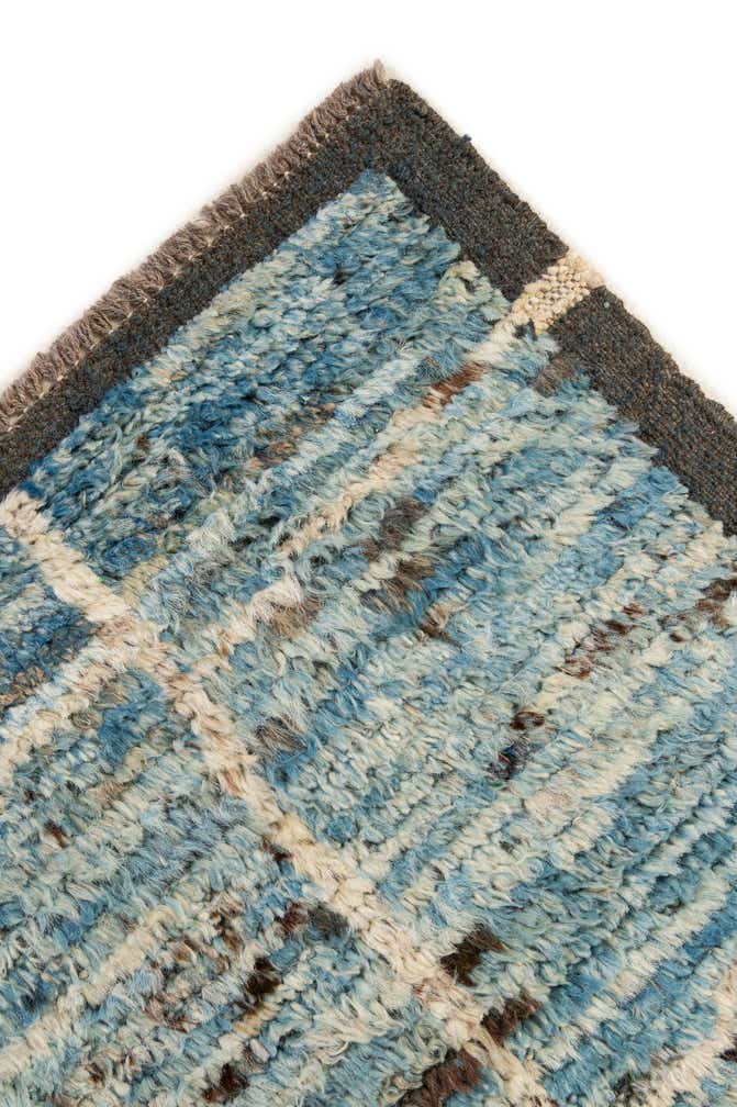 5' 9 x 7' 6 Hand Knotted Moroccan Wool Rug