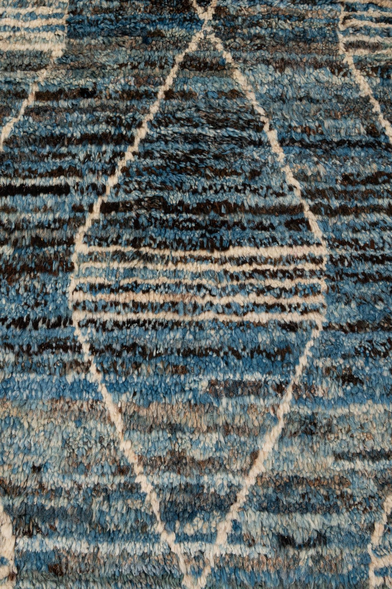 6' 6 x 9' 9 Hand Knotted Moroccan Wool Rug