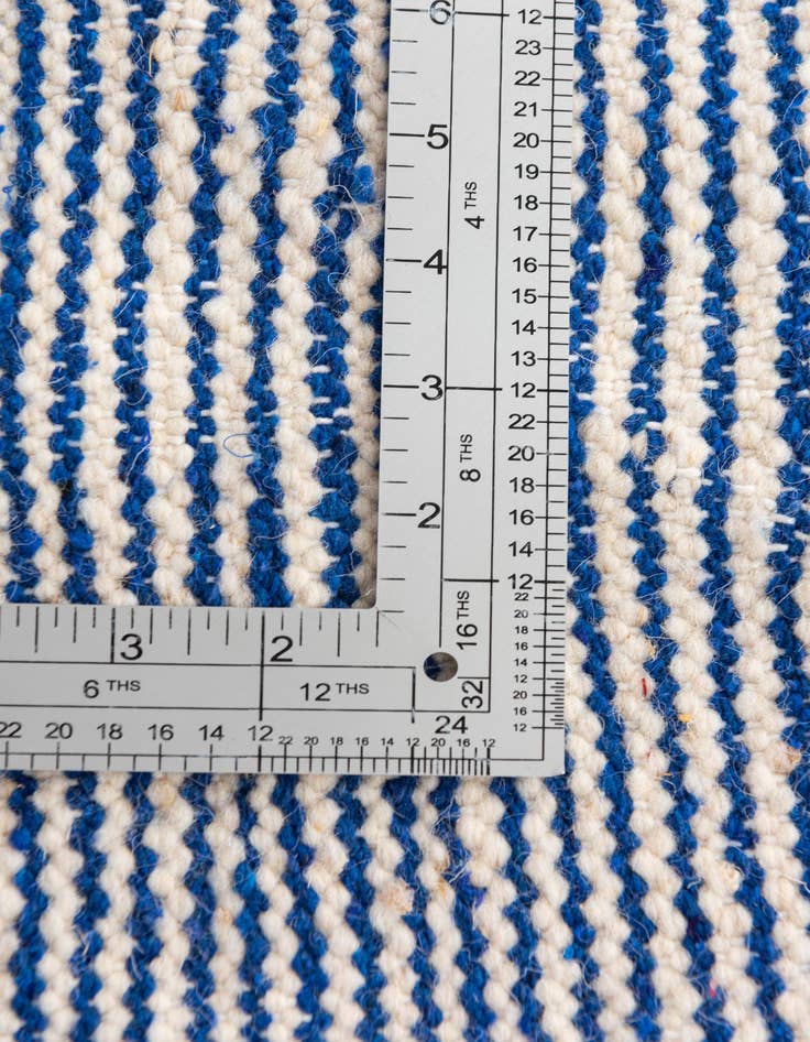 Detail image of 6' 3 x 9' 10  Hand Knotted Moroccan Wool Rug