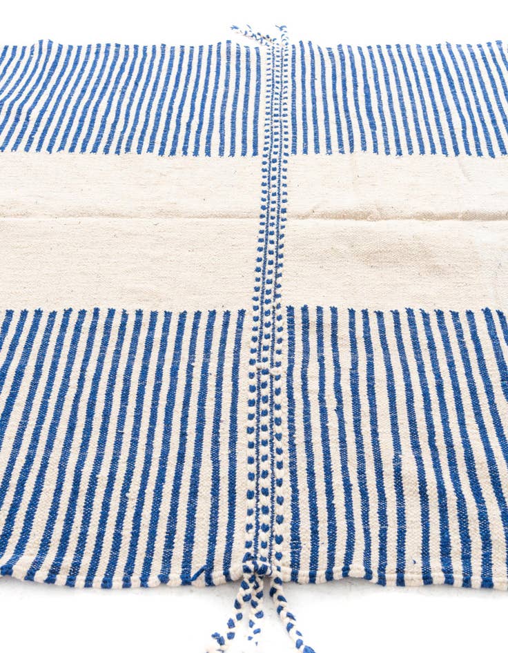 Detail image of 7' x 10' 6  Hand Knotted Moroccan Wool Rug