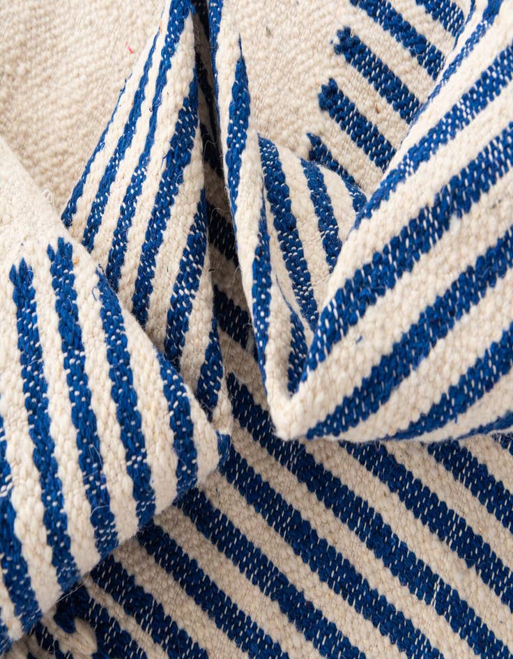 Detail image of 7' x 10' 6  Hand Knotted Moroccan Wool Rug