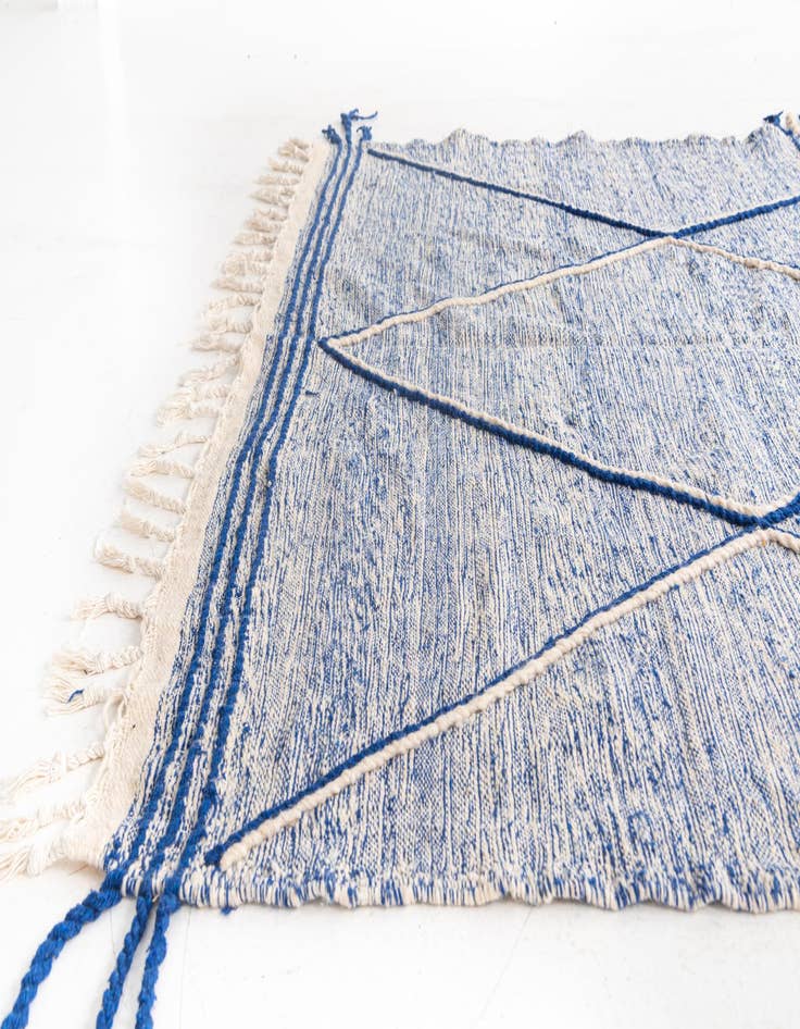 Detail image of 6' 5 x 9' 10  Hand Knotted Moroccan Wool Rug