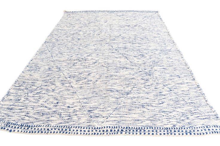 Detail image of 6' 8 x 10' Hand Knotted Moroccan Wool Rug