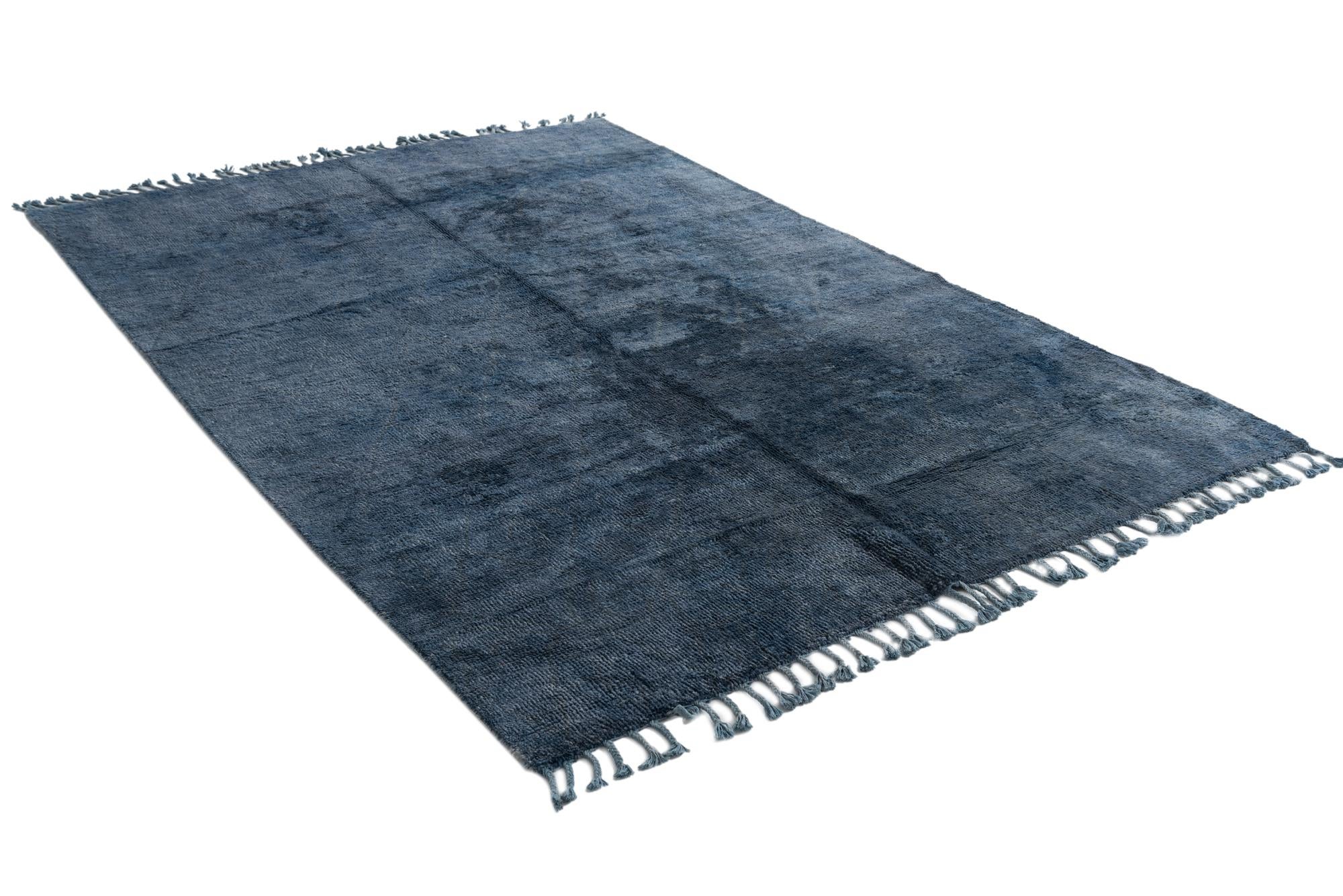 5' 6 x 8' 2 Hand Knotted Moroccan Wool Rug
