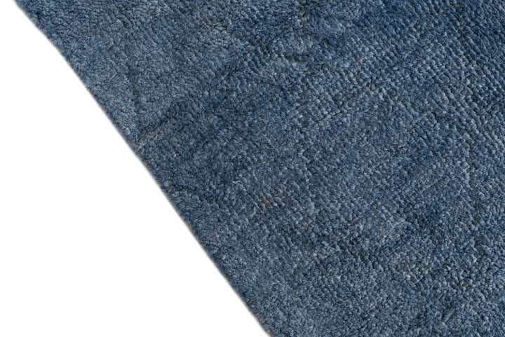 5' 6 x 8' 2 Hand Knotted Moroccan Wool Rug