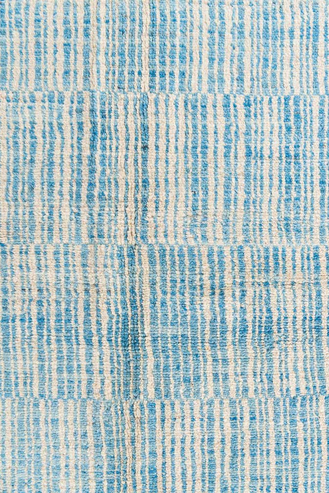 5' 9 x 7' 4 Hand Knotted Moroccan Wool Rug