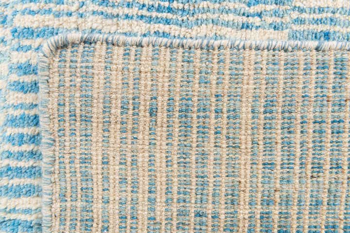 5' 9 x 7' 4 Hand Knotted Moroccan Wool Rug