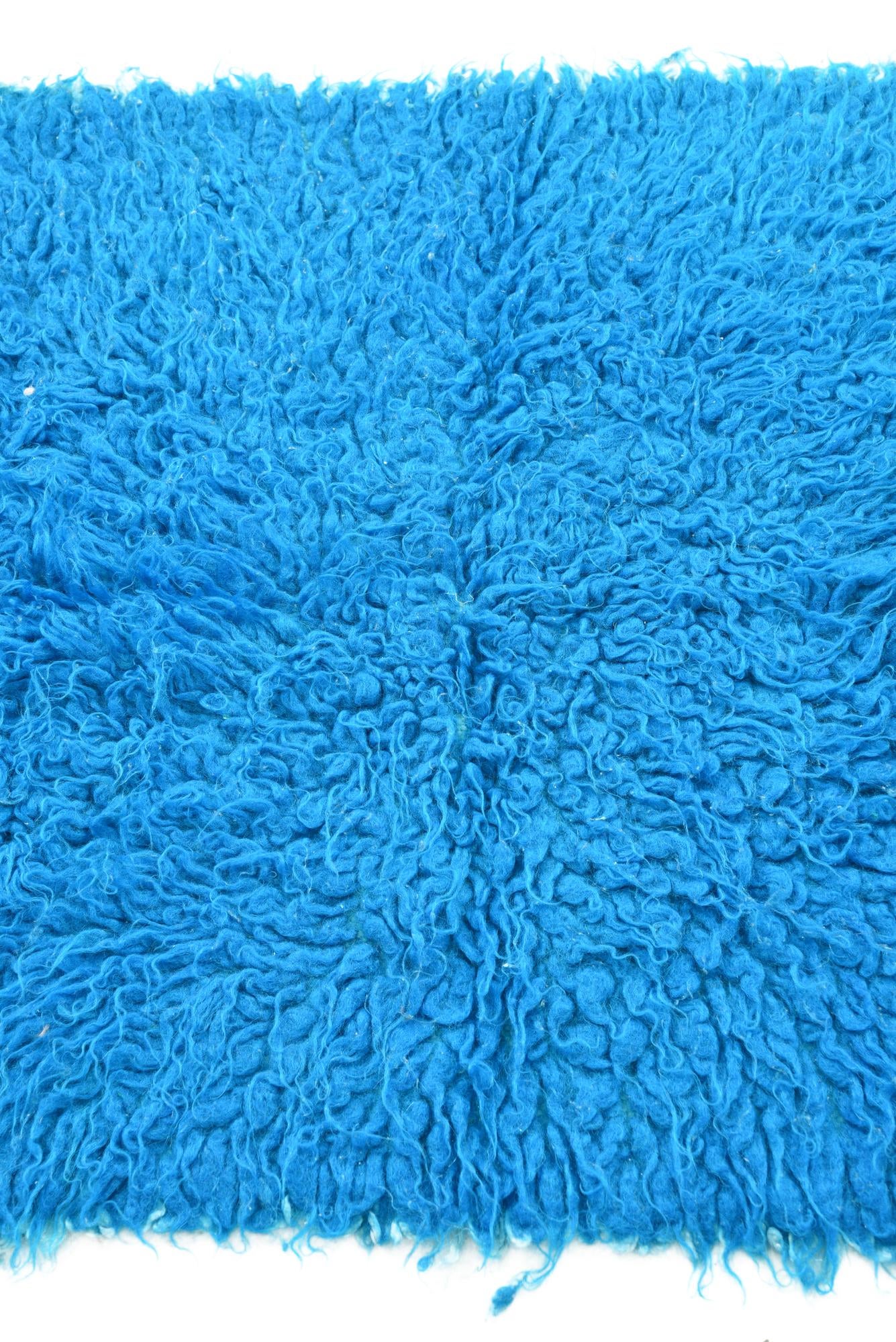 2' 5 x 4' 6 Hand Knotted Moroccan Wool Rug