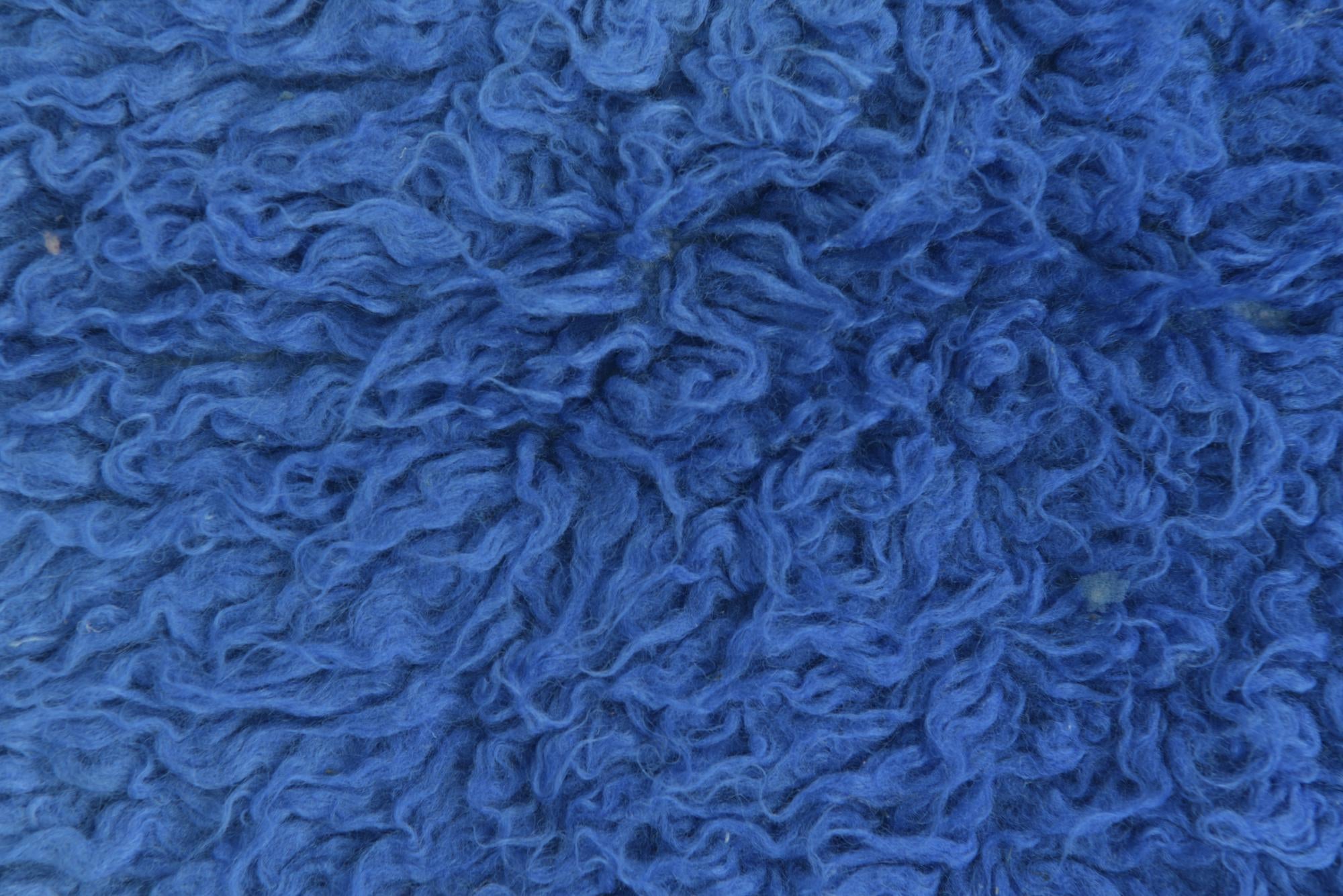 2' 5 x 4' 8 Hand Knotted Moroccan Wool Rug