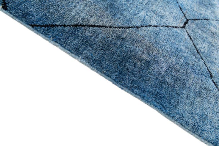 Detail image of 6' 9 x 10' 1 Hand Knotted Moroccan Wool Rug