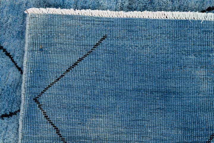 6' 9 x 10' 1 Hand Knotted Moroccan Wool Rug