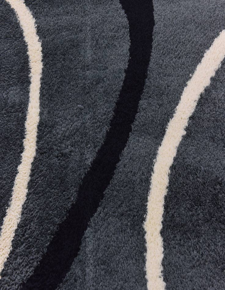 Detail image of 5' 3 x 7' 5 Multi-Tone Shag Rug