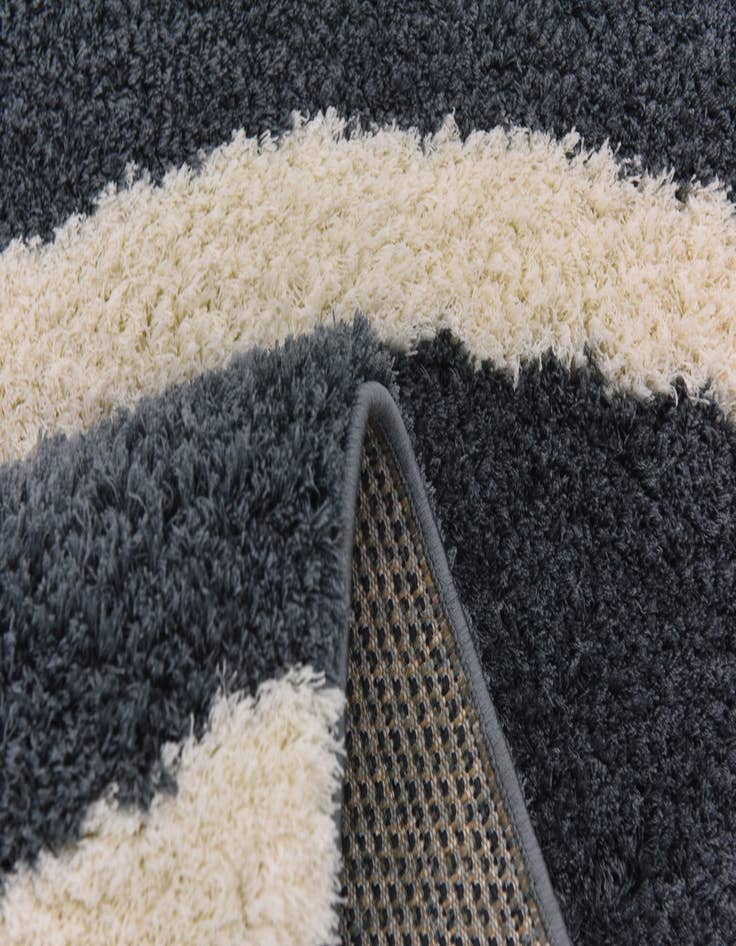 Detail image of 5' 3 x 7' 5 Multi-Tone Shag Rug