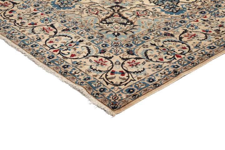 8' 6 x 10' 2 Nain Wool Rug