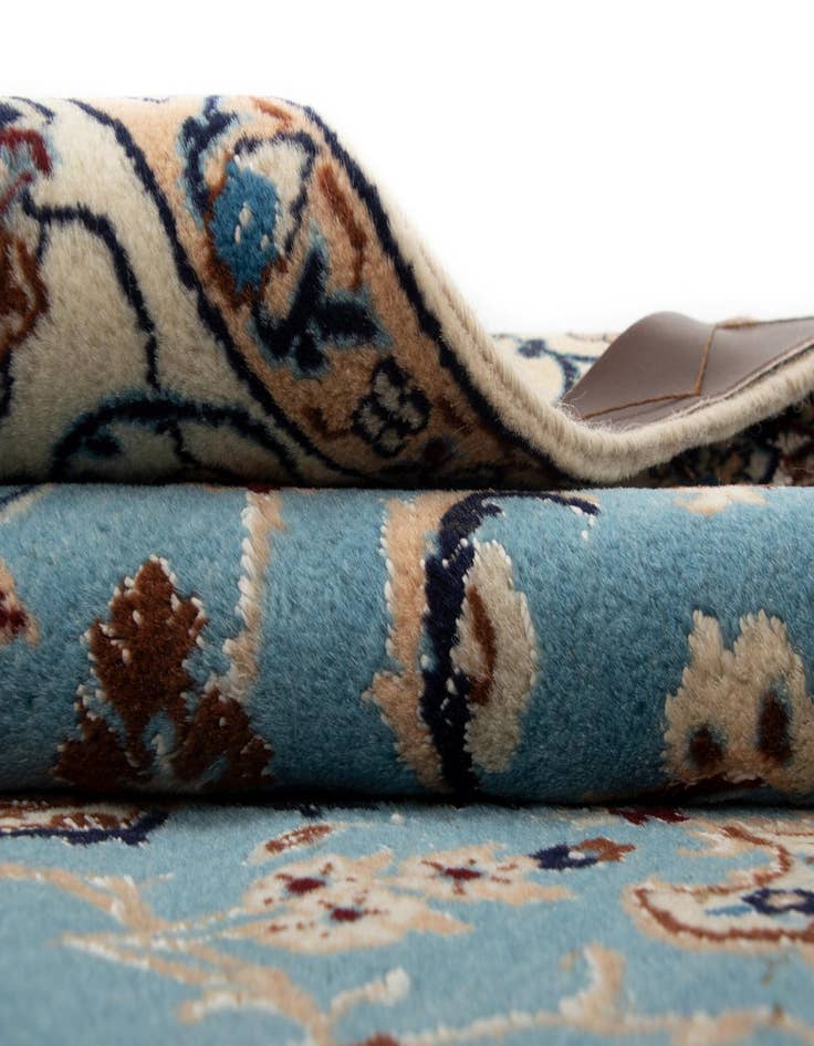 Detail image of 3' 3 x 5' Hand Knotted Nain Persian Rug