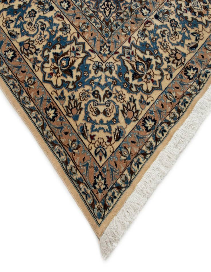 Detail image of 8' 6 x 12'  Hand Knotted Nain Persian Rug