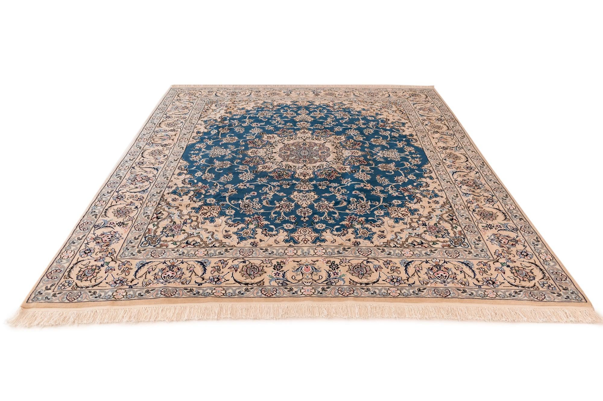 8' x 9' 1 Nain Rug