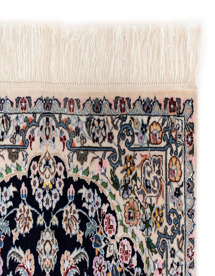 Detail image of 2' 8 x 4' Nain Rug