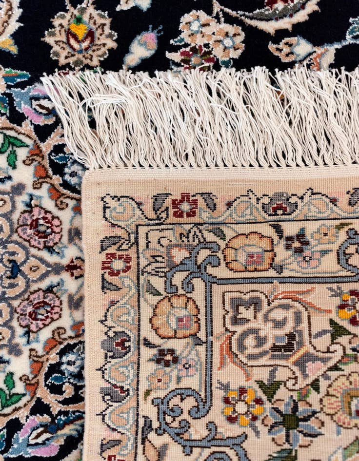 Detail image of 2' 8 x 4' Nain Rug