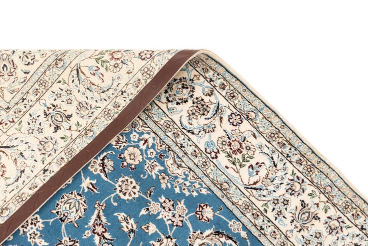 Detail image of 4' 10 x 7' 11 Hand Knotted Nain Rug