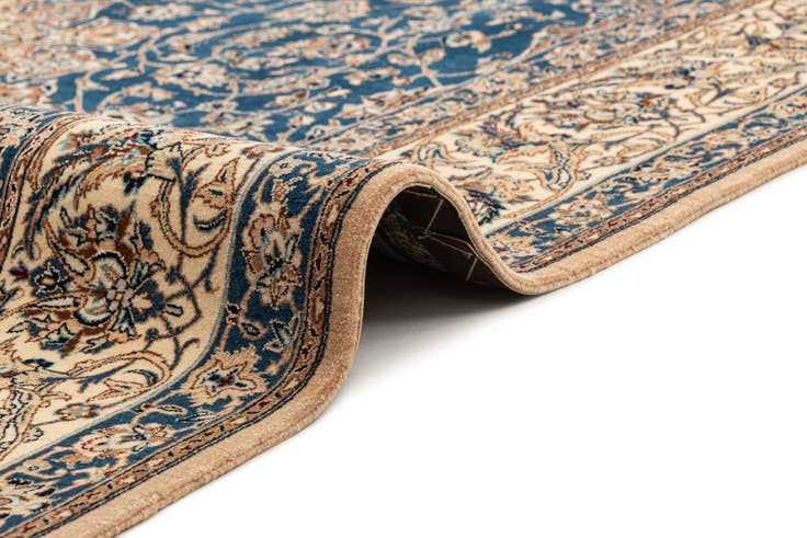Detail image of 5' 7 x 7' 10 Hand Knotted Nain Rug