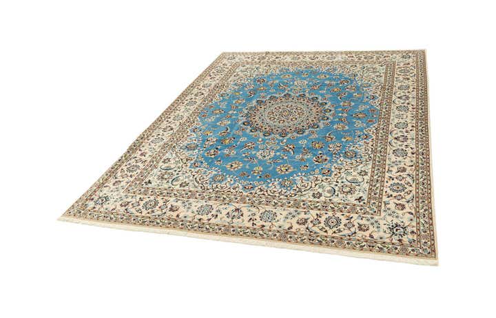 6' 8 x 8' 6 Nain Rug