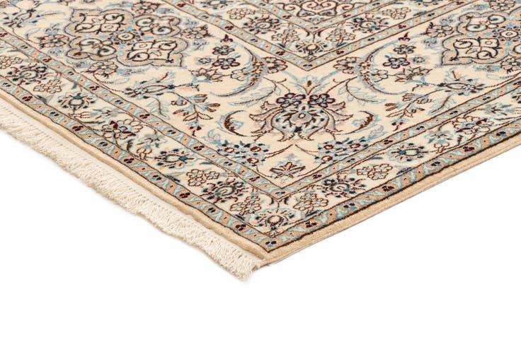 Detail image of 6' 10 x 10' 4 Nain Rug