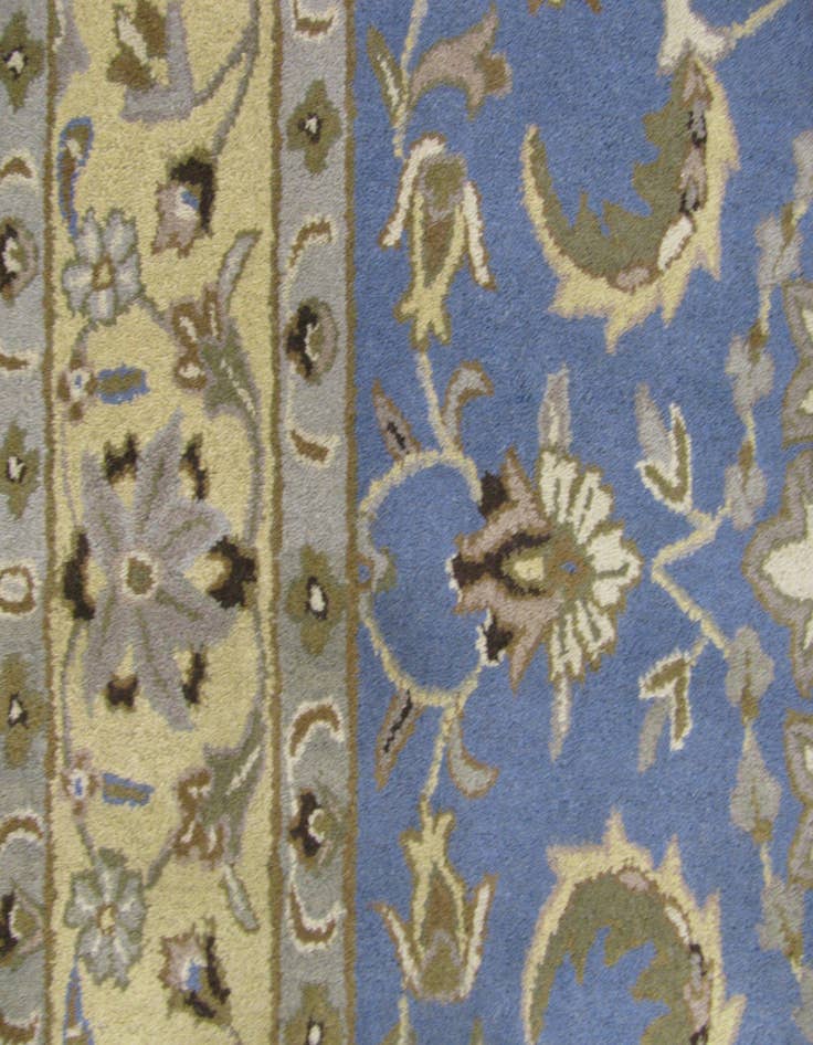 Detail image of 8' 2 x 11' 6 Nain Wool Rug