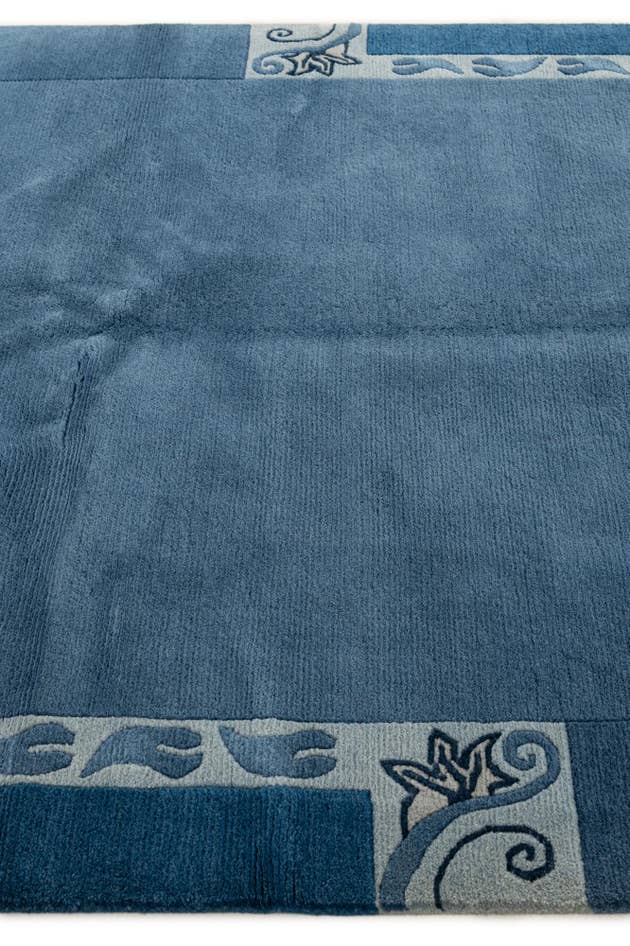 Detail image of 4' 6 x 6' 7 Hand Knotted Nepal Wool Rug