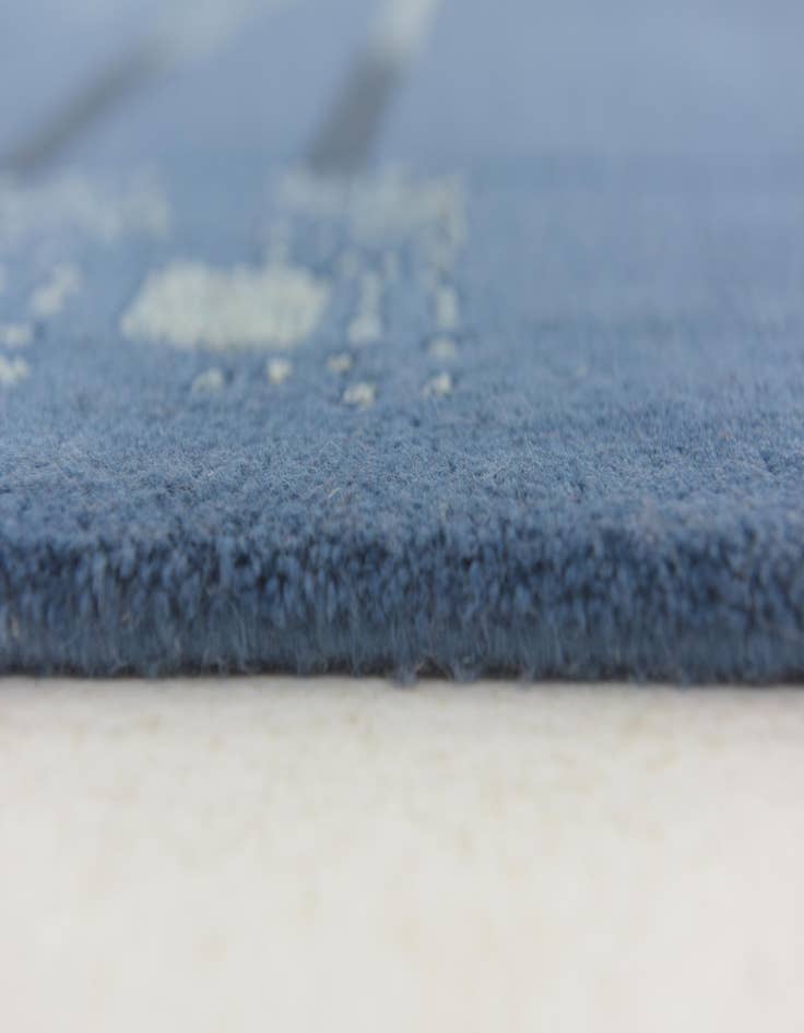 Detail image of 5' x 6' 5 Hand Knotted Nepal Rug