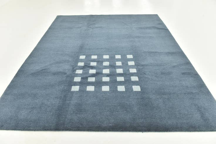 Detail image of 7' 6 x 9' 1 Hand Knotted Nepal Wool Rug