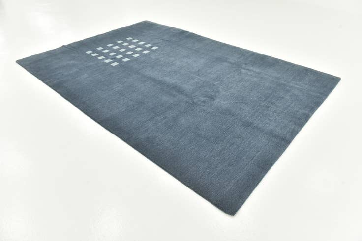 Detail image of 6' 7 x 9' 7 Hand Knotted Nepal Wool Rug