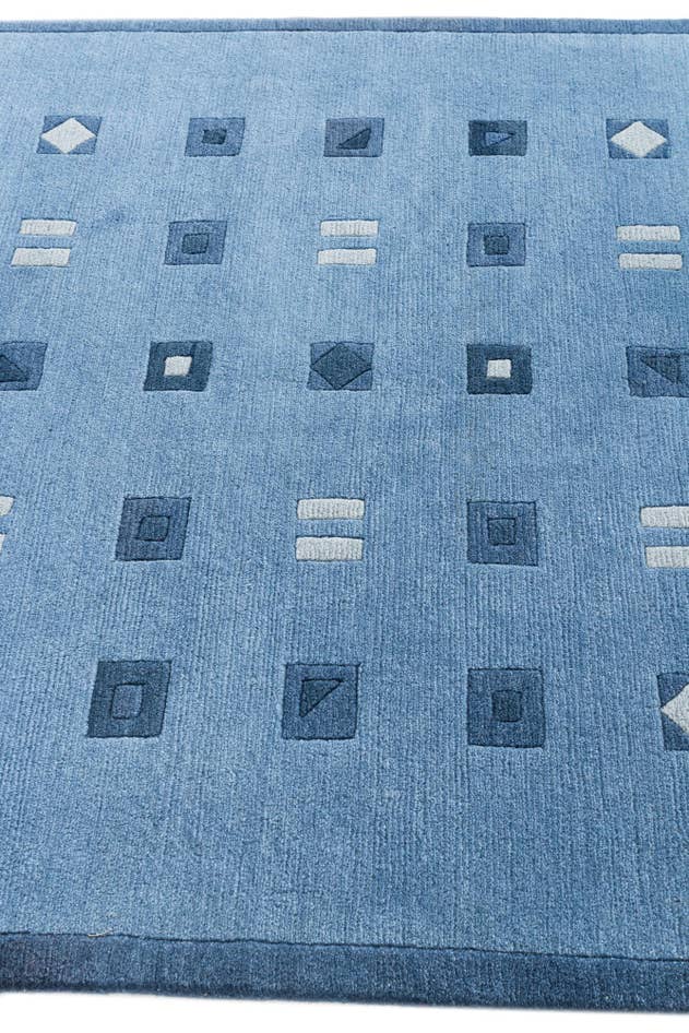 Detail image of 4' 8 x 6' 6 Hand Knotted Nepal Wool Rug