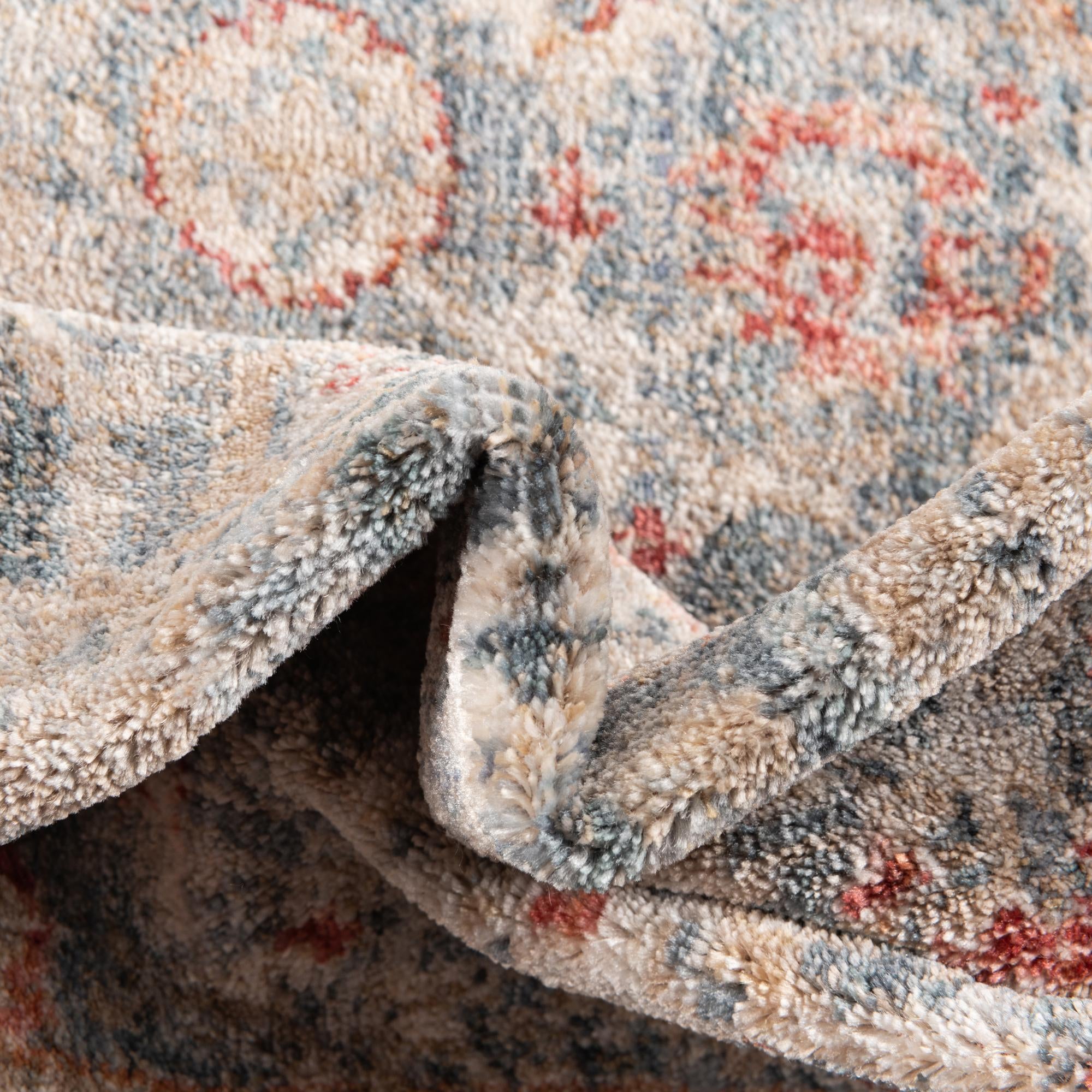 2' 2 x 3' Noble Rug