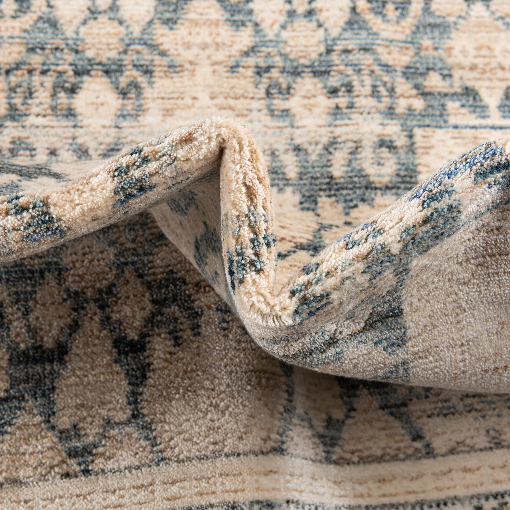5' 3 x 7' 7 Noble Rug