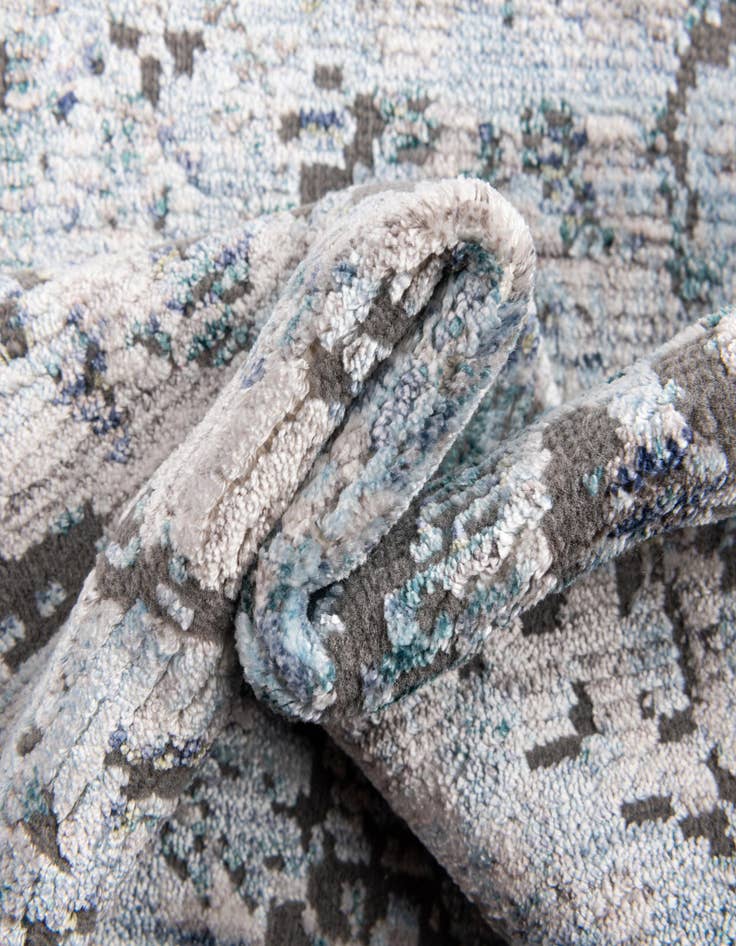 Detail image of 2' x 3' 5 Noble Rug