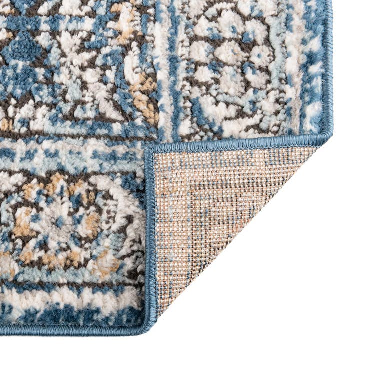 Detail image of 3' 3 x 5' 3 Nyla Rug