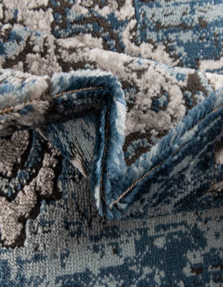 Detail image of 6' x 9' Nyla Rug