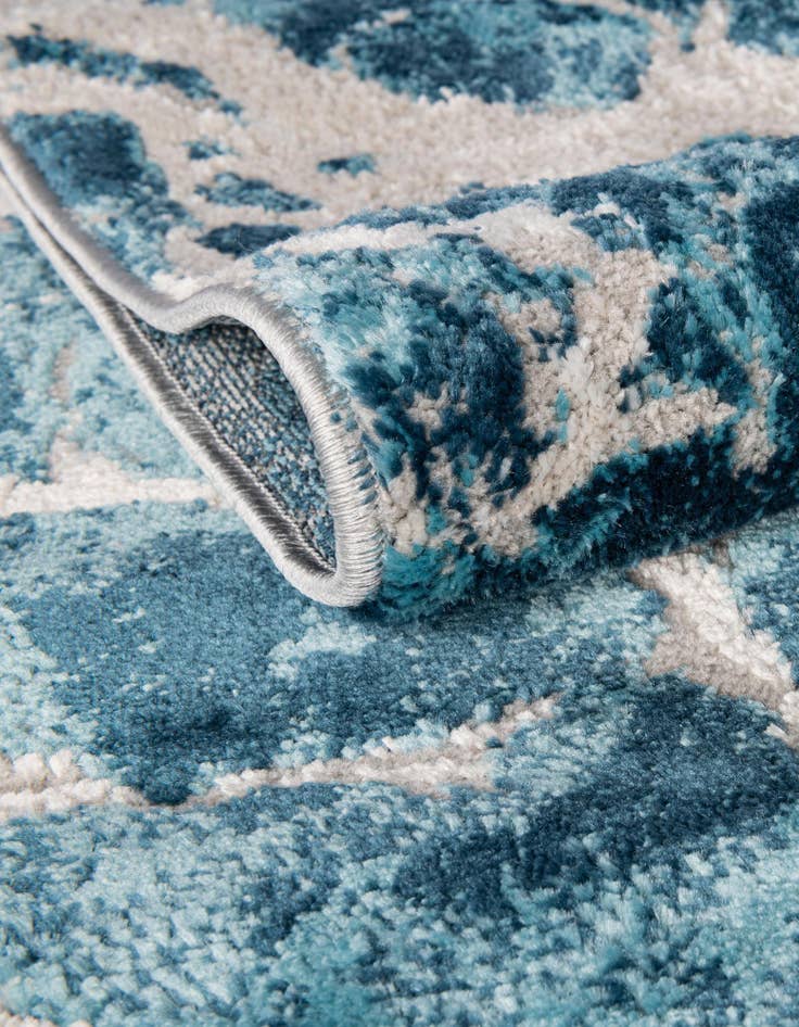 Detail image of 6' x 9' Oasis Rug