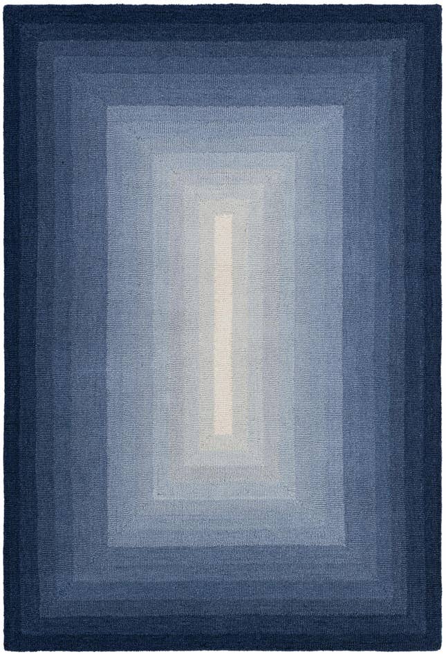 Detail image of 4' 1 x 6' 1 Ombre Wool Rug