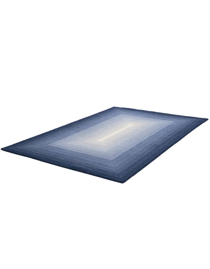 Detail image of 4' 1 x 6' 1 Ombre Wool Rug