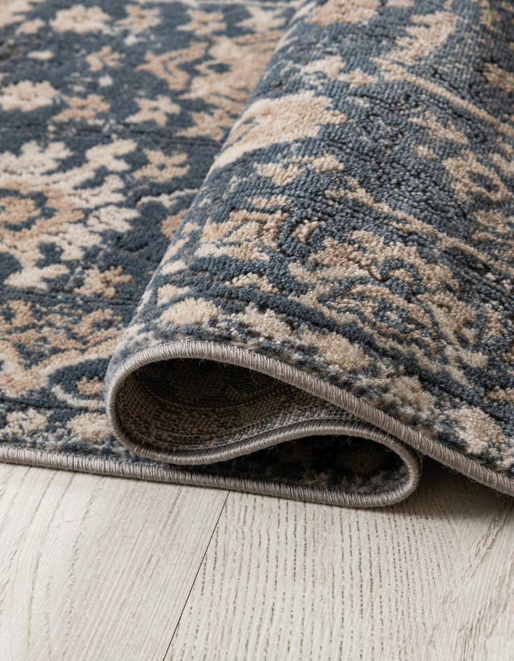 Detail image of 9' x 12' Oregon Rug