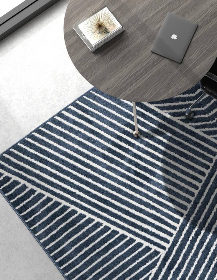 Detail image of 2' x 3' Oslo Rug