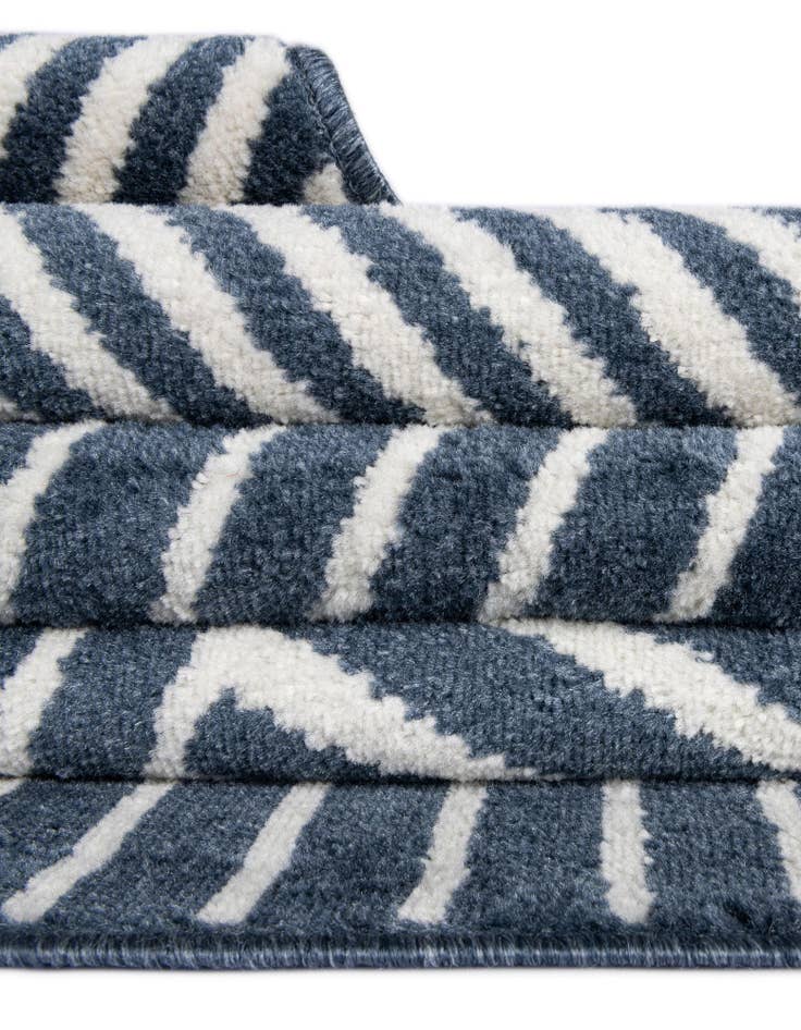 Detail image of 2' x 3' Oslo Rug