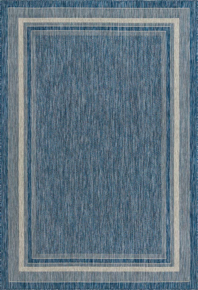 Detail image of 6' x 9' Easy-Clean Border Indoor / Outdoor Rug